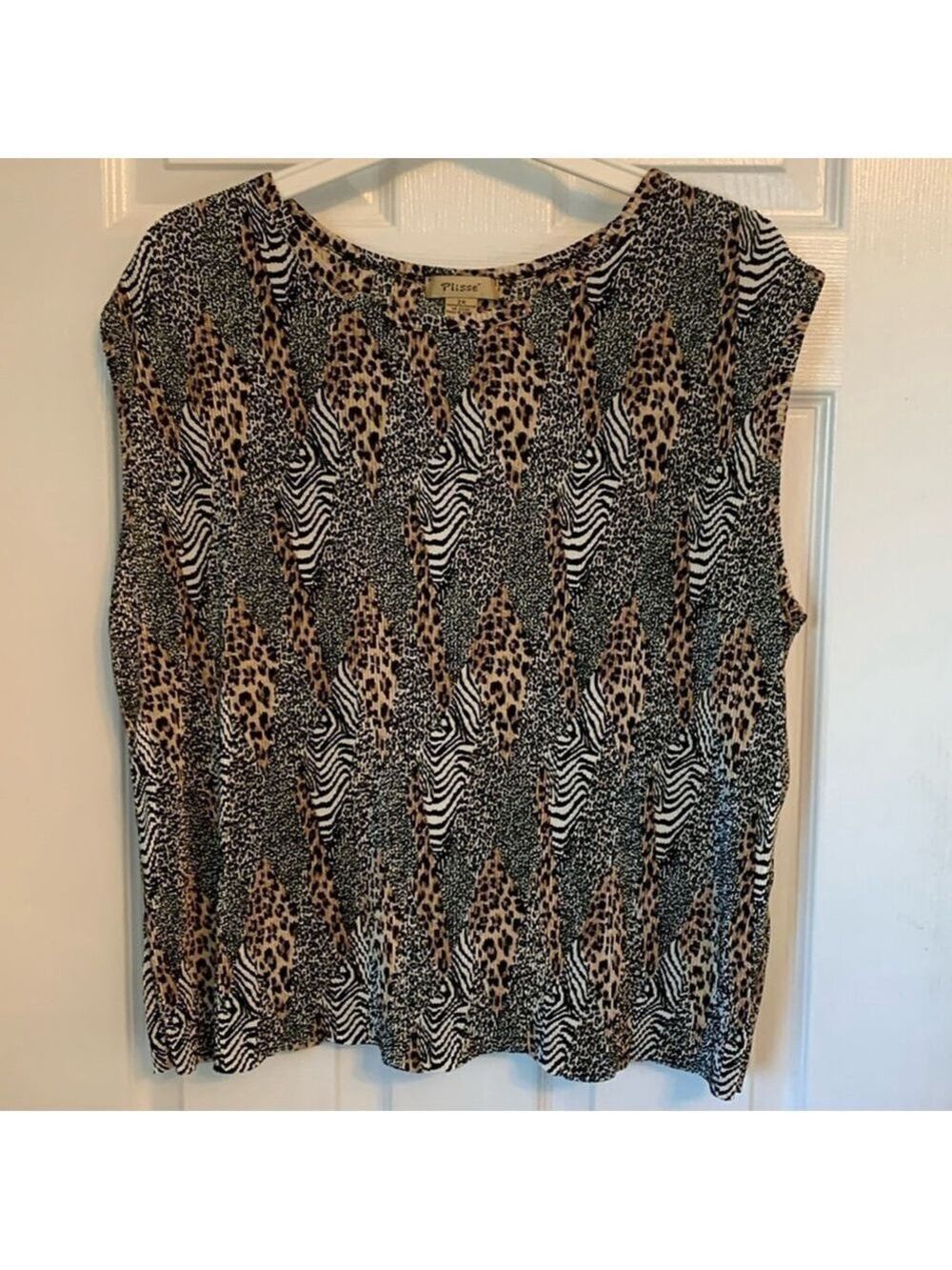 Plissé stretchy animal print crinkle shirt
